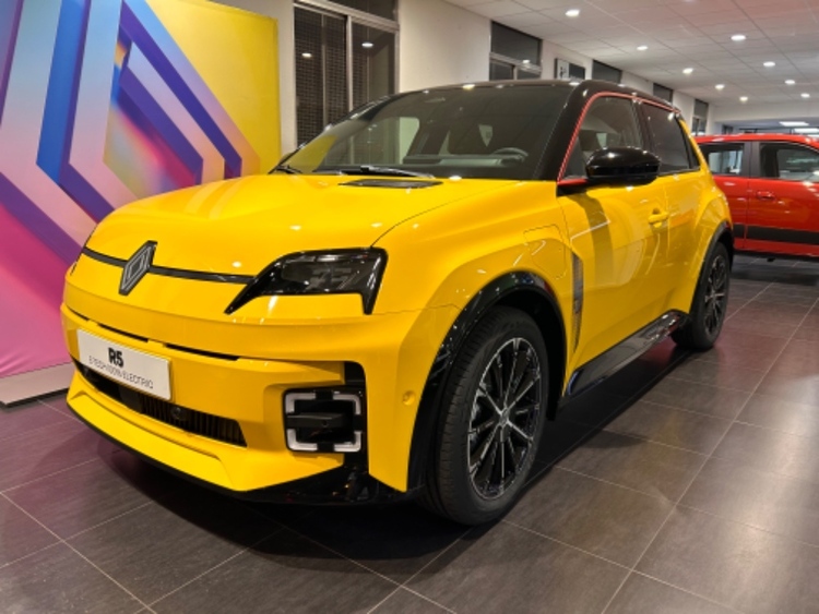 Renault 5 E-Tech 150 Comfort Range Iconic Five foto 7