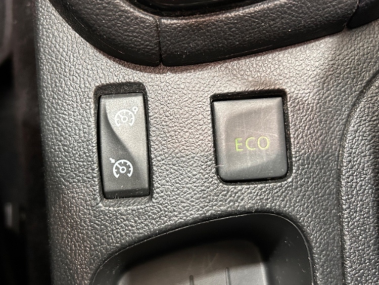 Renault Clio Zen foto 15