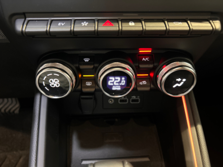Renault Clio Techno foto 25