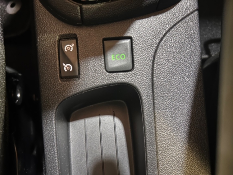 Renault Clio Zen foto 21