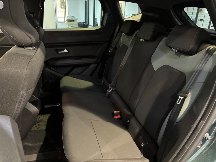 DACIA DUSTER EXTREME HYBRID-G 150 4x4 foto 31